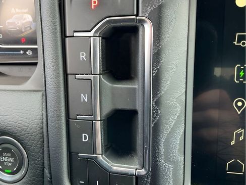 Used 2024 GMC Yukon XL Denali RWD image 28