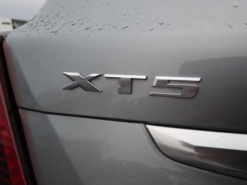 Used 2023 Cadillac XT5 Premium Luxury w/ LPO, Floor Liner Package image 10