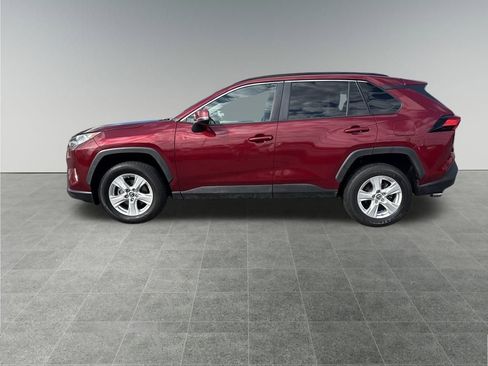 Used 2021 Toyota RAV4 XLE image 2