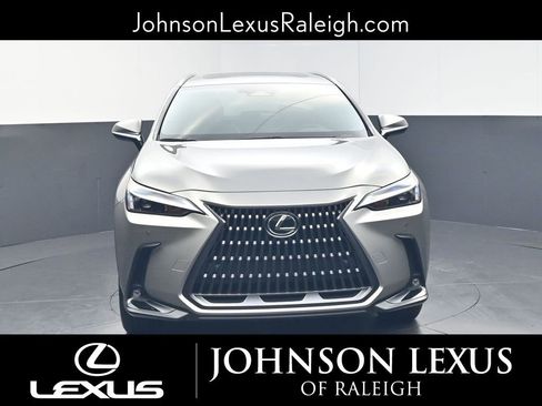 Used 2024 Lexus NX 250 FWD image 4