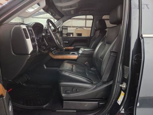 Used 2019 Chevrolet Silverado 3500 LTZ w/ Duramax Plus Package image 6
