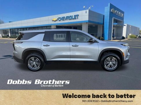 Used 2026 Chevrolet Traverse LT w/ Driver Confidence Package FWD image 9