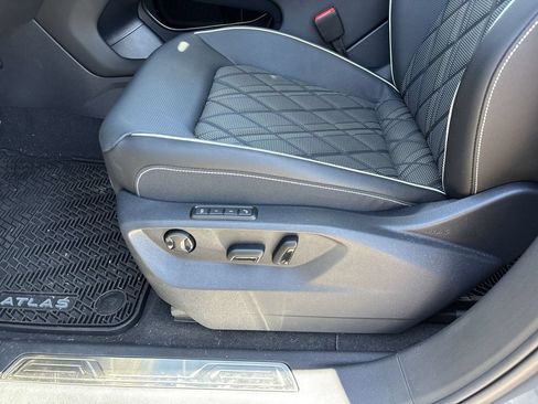 New 2026 Volkswagen Atlas SEL Premium R-Line AWD/4WD image 16