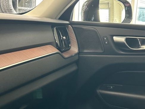 Certified 2023 Volvo XC60 B5 Plus image 19