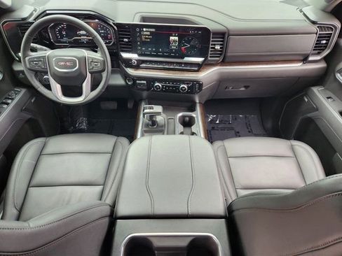 Used 2025 GMC Sierra 1500 Elevation w/ Elevation Premium Package image 27