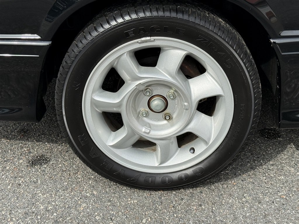 Used 1993 Ford Mustang Cobra RWD image 17