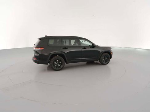 New 2025 Jeep Grand Cherokee L Laredo image 13