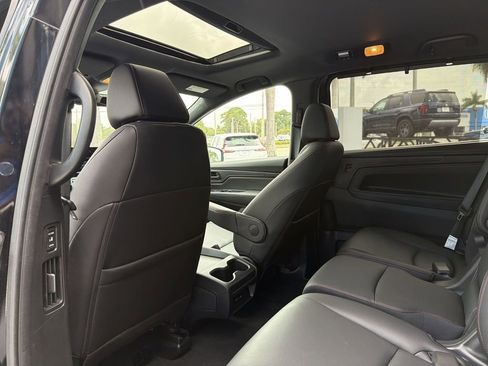 Used 2025 Honda Odyssey Sport-L image 21