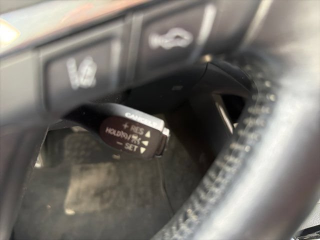 Used 2018 Toyota Avalon Limited FWD image 41