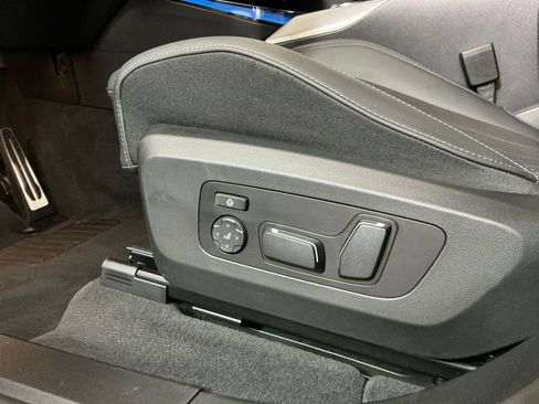 Certified 2025 BMW X3 xDrive30i w/ Premium Package AWD/4WD image 19