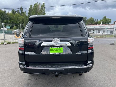 Used 2017 Toyota 4Runner Limited AWD/4WD image 5
