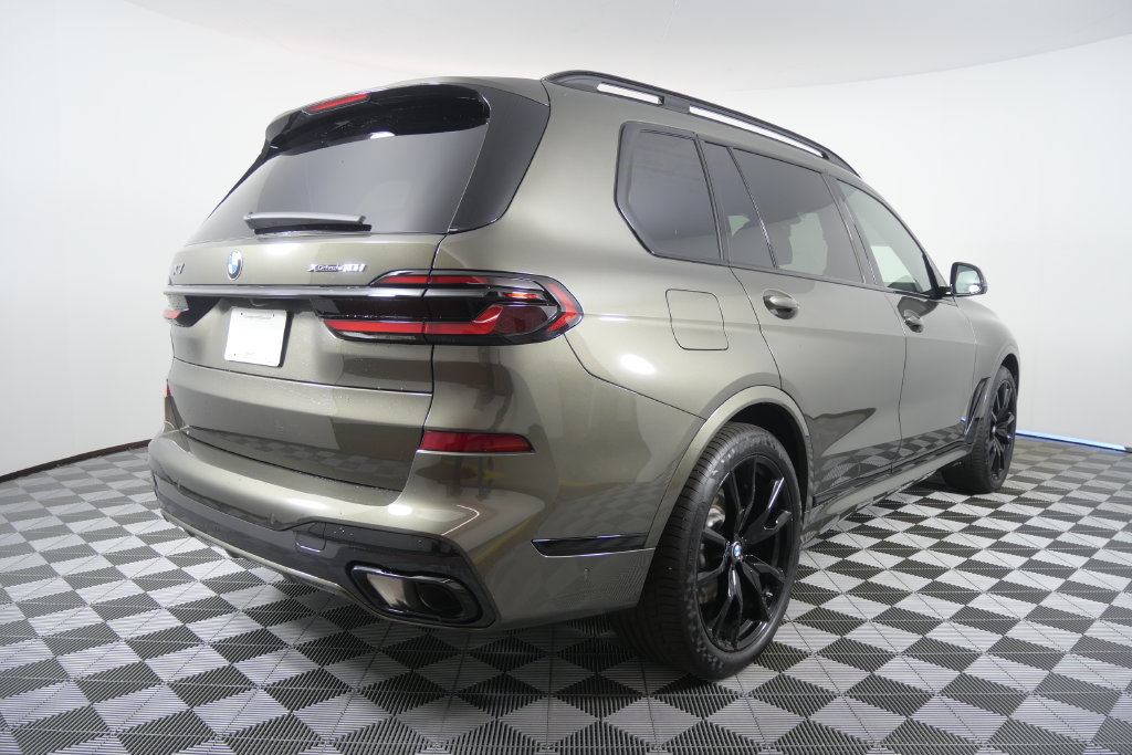 Certified 2027 BMW X7 xDrive40i AWD/4WD image 4