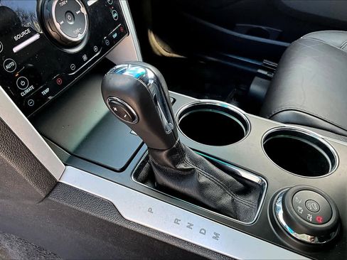 Used 2014 Ford Explorer Limited image 15