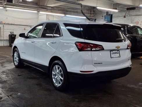 Certified 2022 Chevrolet Equinox LS w/ LS Convenience Package AWD/4WD image 6