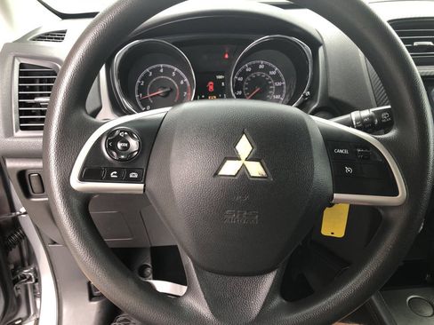 Used 2018 Mitsubishi Outlander Sport ES FWD image 16