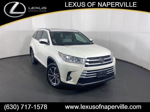 Used 2019 Toyota Highlander XLE image 1