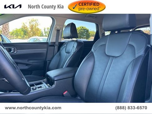 Certified 2025 Kia Sorento S image 14