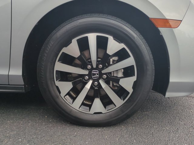 Used 2025 Honda Odyssey EX-L image 11