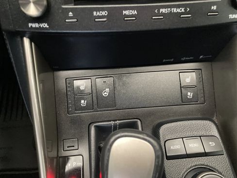 Used 2016 Lexus IS 200t w/ F Sport Package RWD image 33