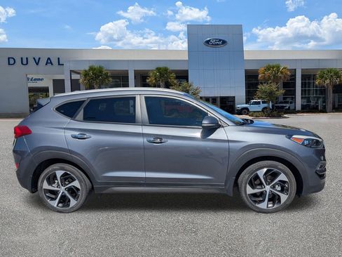 Used 2016 Hyundai Tucson Limited image 3