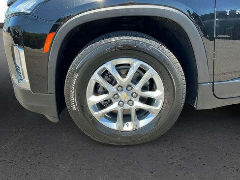 Used 2023 Chevrolet Traverse LS FWD image 13