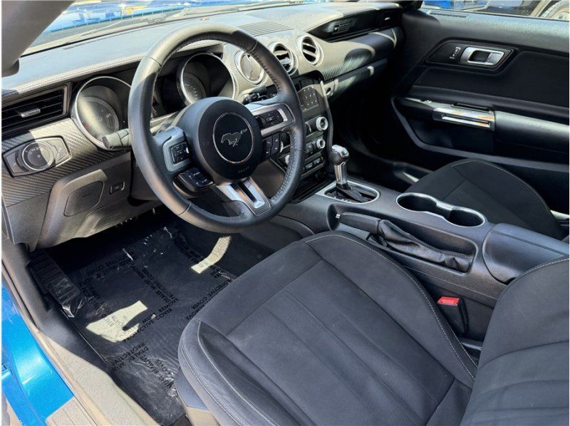 Used 2020 Ford Mustang Coupe RWD image 17