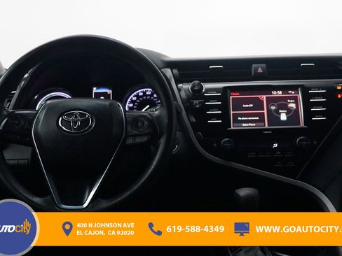 Used 2020 Toyota Camry LE FWD image 5