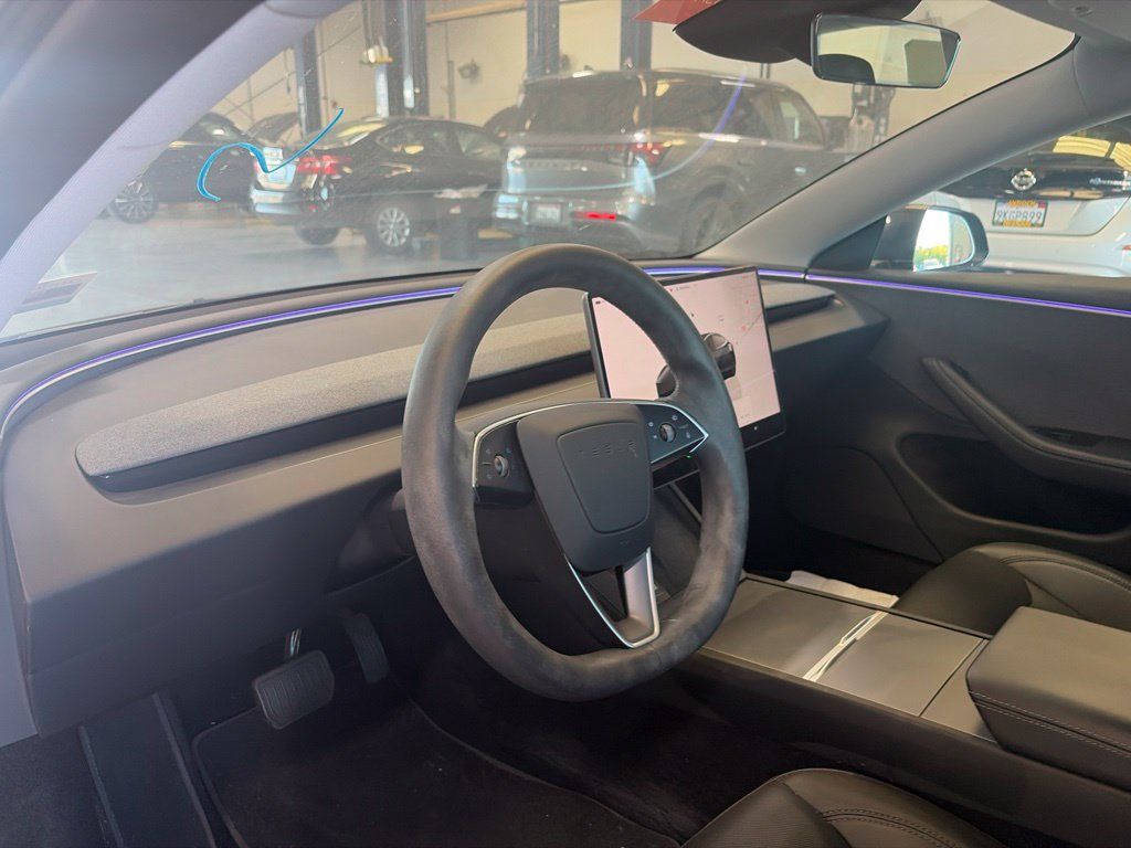 Used 2024 Tesla Model 3 Standard Range RWD image 9