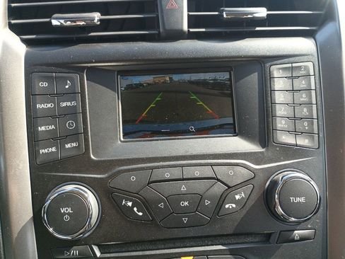 Used 2017 Ford Fusion SE image 16