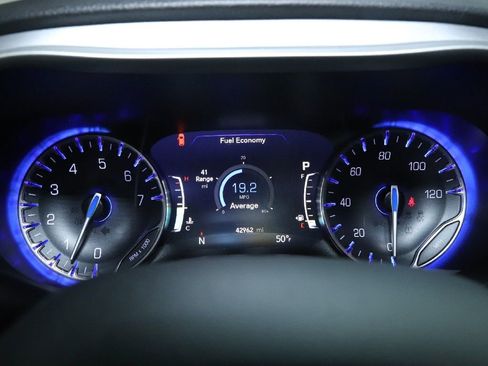 Used 2021 Chrysler Pacifica Touring-L w/ Uconnect Theater Family Group image 24