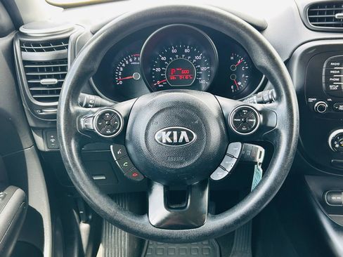 Used 2016 Kia Soul FWD image 8