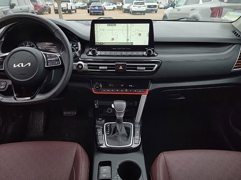 Used 2023 Kia Seltos SX image 11