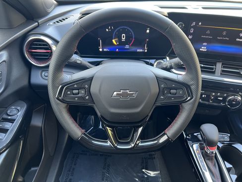 Used 2026 Chevrolet Trax RS FWD image 26