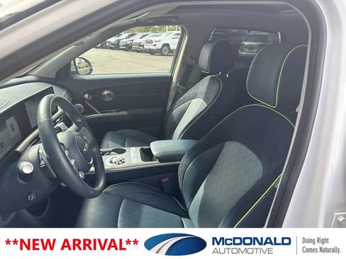 Used 2023 Genesis GV60 Performance AWD/4WD image 11