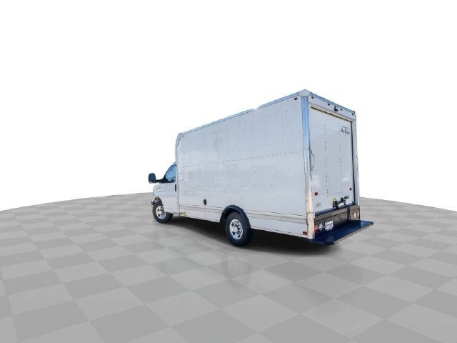 Used 2022 Chevrolet Express 3500 w/ Driver Convenience Package RWD image 6