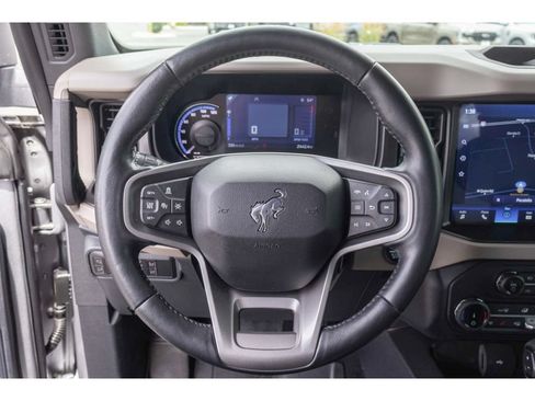 Used 2022 Ford Bronco Wildtrak AWD/4WD image 21