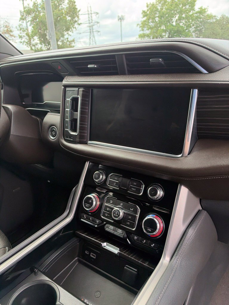 Used 2023 GMC Yukon Denali AWD/4WD image 22