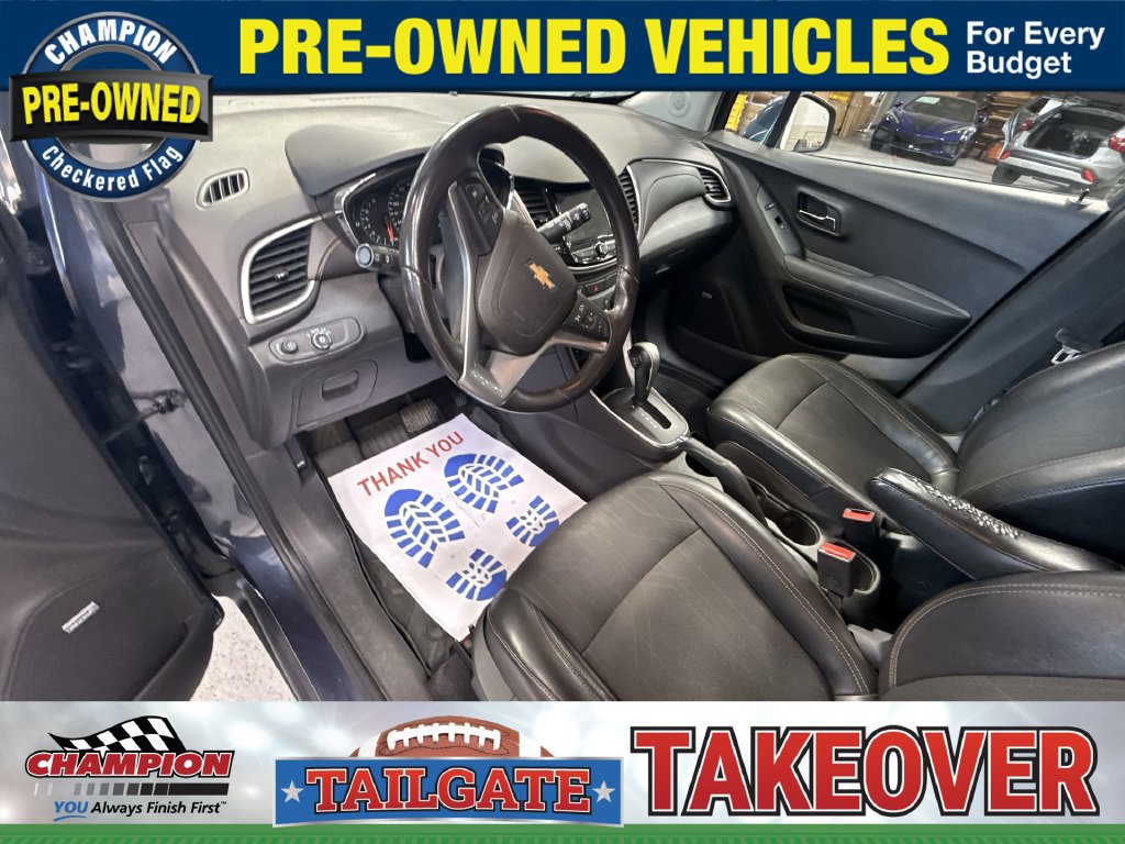 Used 2018 Chevrolet Trax LT w/ Sun & Sound Package FWD image 13