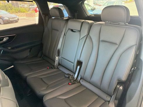 Used 2025 Audi Q7 3.0T Premium Plus AWD/4WD image 21