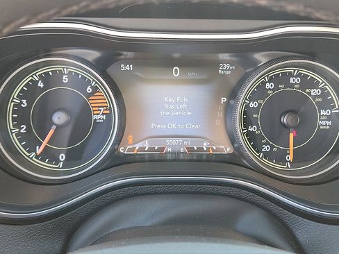 Used 2023 Jeep Cherokee Altitude Lux image 15