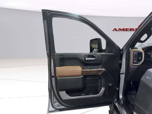 Used 2021 Chevrolet Silverado 1500 High Country w/ Technology Package AWD/4WD image 14