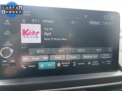 Used 2025 Honda Pilot EX-L image 23