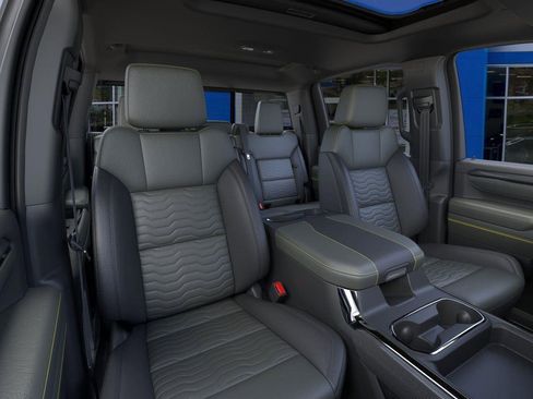 New 2026 Chevrolet Silverado 2500 ZR2 image 16