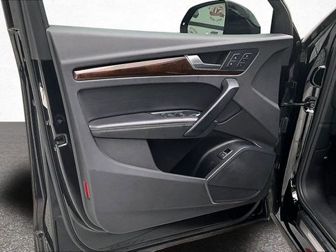 Used 2021 Audi Q5 2.0T Premium Plus image 19