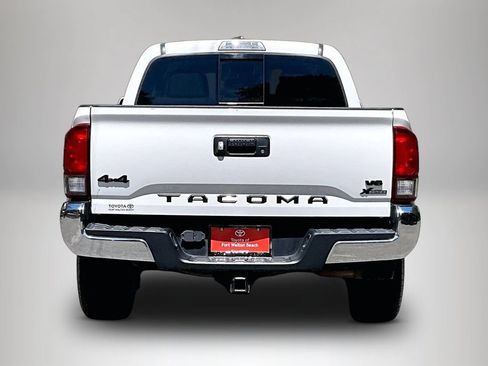 Used 2022 Toyota Tacoma SR5 AWD/4WD image 6