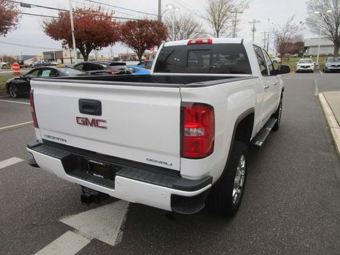 Used 2019 GMC Sierra 2500 Denali image 5