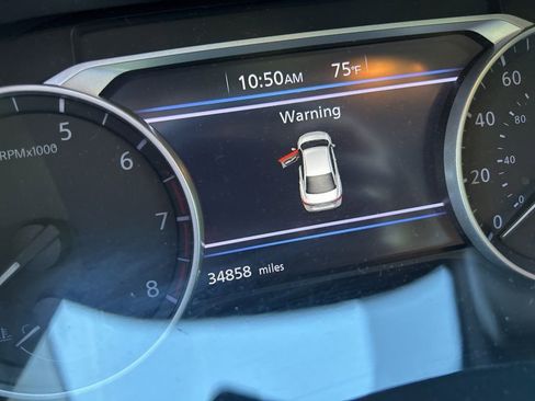 Certified 2024 Nissan Sentra SV image 4