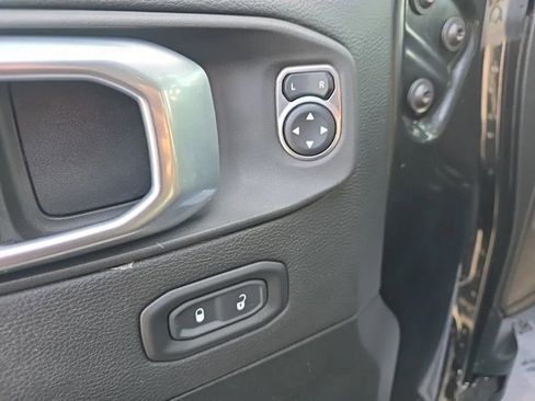 Used 2021 Jeep Wrangler Unlimited Rubicon image 13