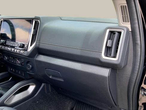 Used 2026 Nissan Frontier SV w/ All-Weather Content Package AWD/4WD image 19