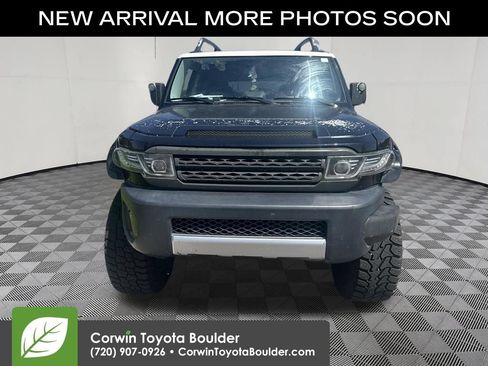 Used 2007 Toyota FJ Cruiser 4WD w/ Upgrade Pkg 2 image 2